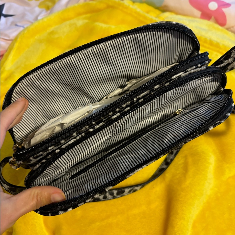 Leopard Print Women's Bag - Picture 3 of 4